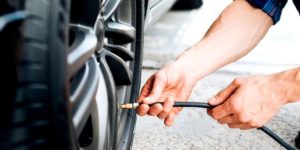 Lire la suite à propos de l’article Vérification pression pneu