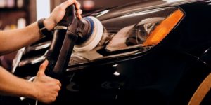 Lire la suite à propos de l’article Comment nettoyer un phare de voiture ?