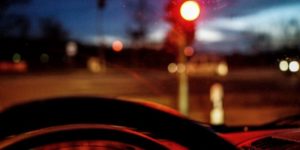 Lire la suite à propos de l’article Comment savoir si on a grillé un feu rouge ?