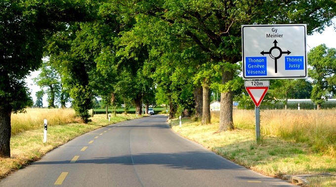 Route en direction de Genève