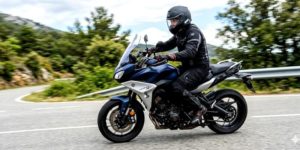 freiner en moto