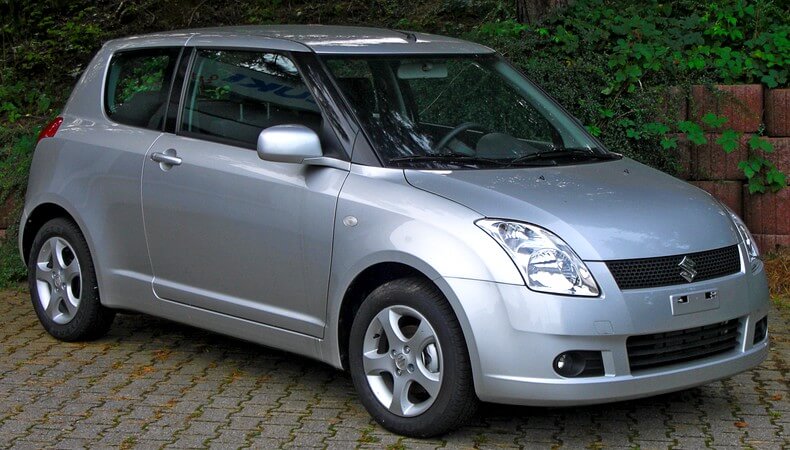 Voiture Suzuki Swift grise
